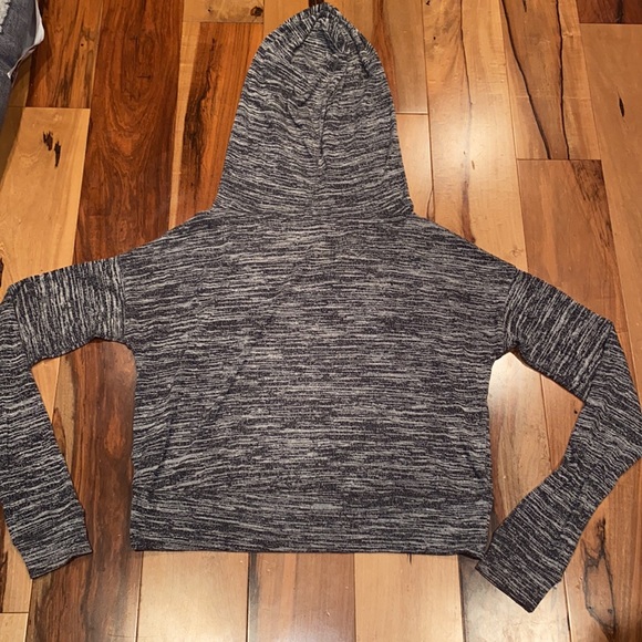 NWOT- ABERCROMBIE & FITCH CROPPED HOODED LONG SLEEVE SHIRT - WOMENS S - Picture 5 of 5